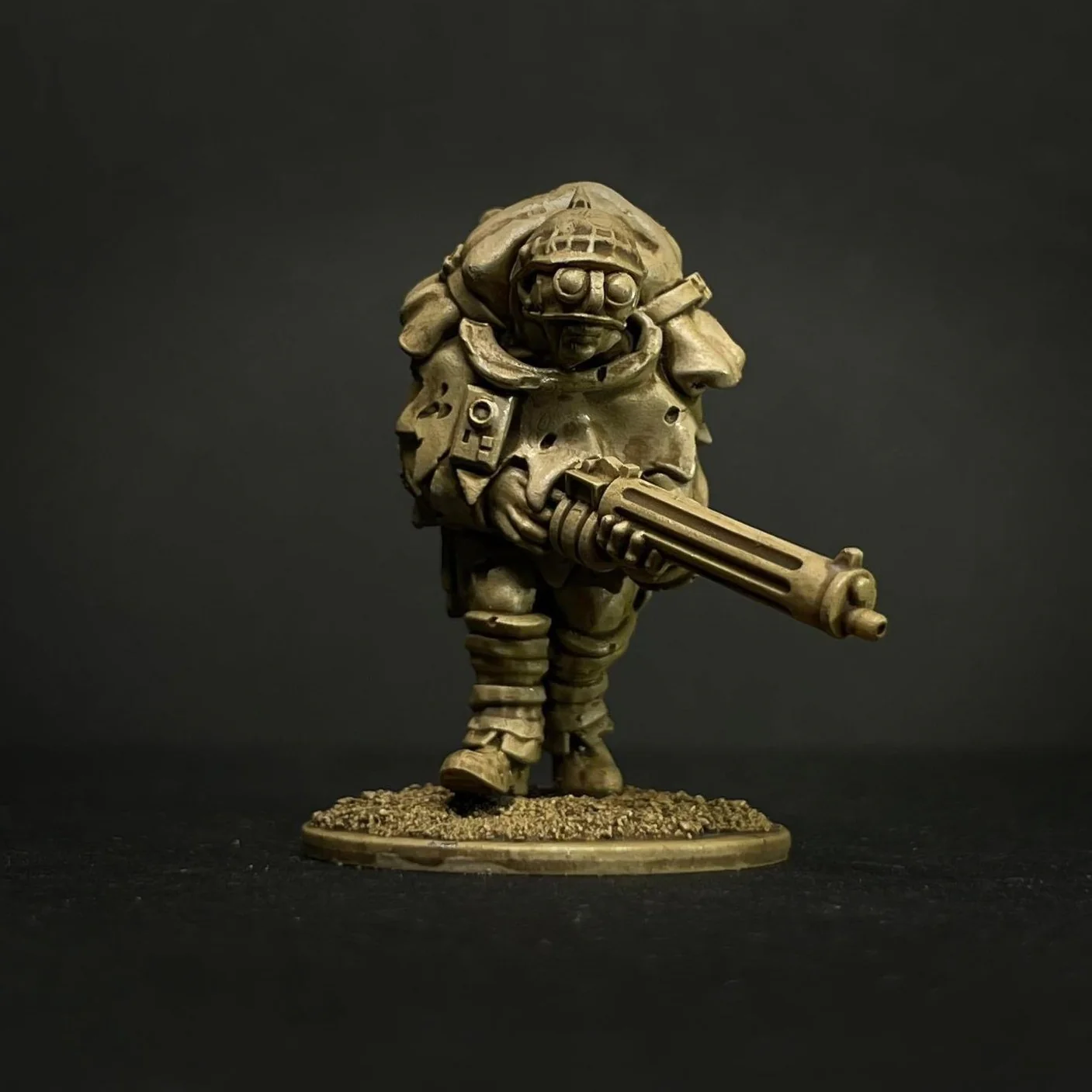 Last War Machine Gunner / Hugo Buzzsaw - Image 2